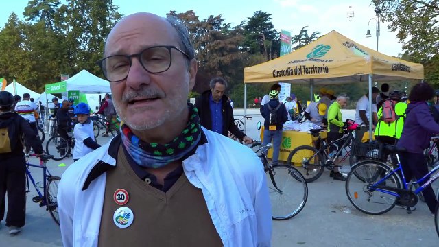 Mille mila bici sfilano in citt? per chiedere strade pi? sicure