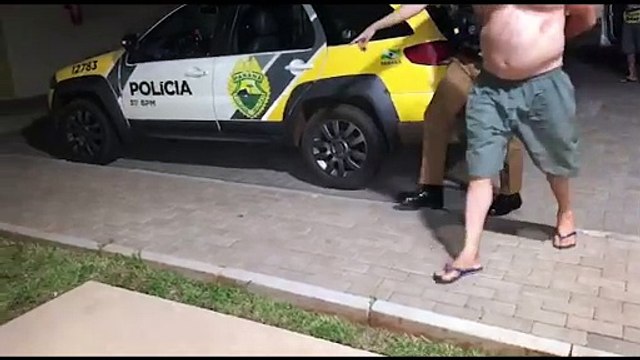 Em briga de mulheres, homem intervém para defender a filha e acaba detido acusado de agressão