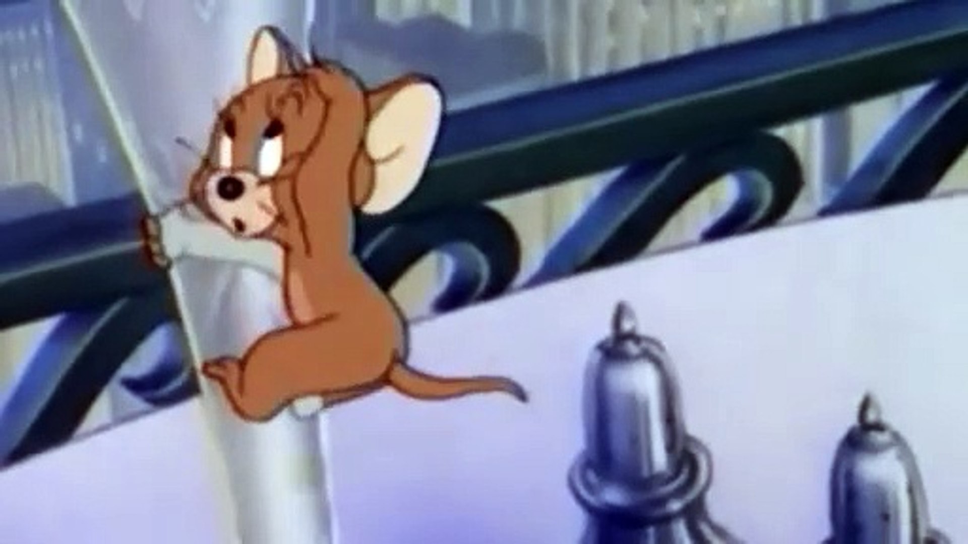 Мышонок джерри с сердечком