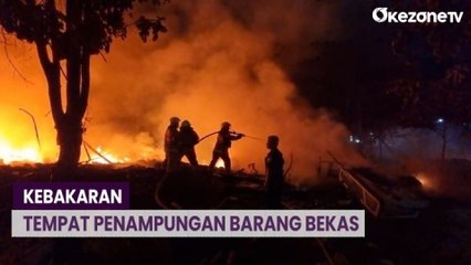 Kebakaran Hebat Landa Tempat Penampungan Barang Bekas di Jaktim