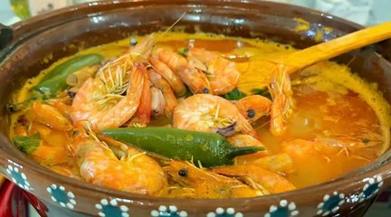 Caldo de camarón y pulpo