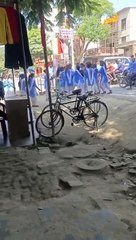 Video: किसी ने तोड़ा मुंह, तो किसी ने खींचे बाल...ब्वायफ्रेंड के लिए 15 छात्राओं में हुई मारपीट