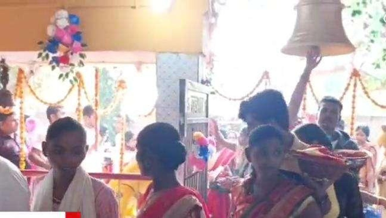 पटना: नवरात्र के नौवे दिन मां सिद्धिदात्री की पुजा अर्चना के लिए उमड़ा हुजूम, देखिए