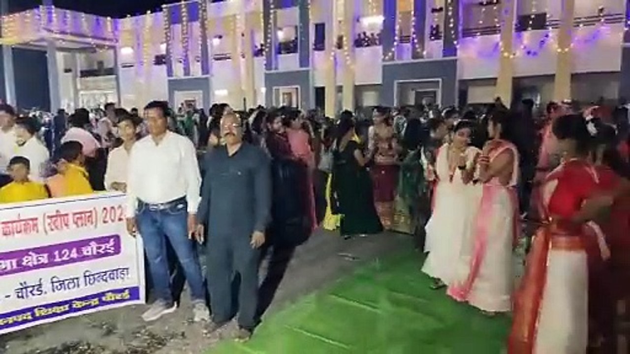गरबा नृत्य के आयोजन में मतदाता जागरूकता के लिए दिया संदेश