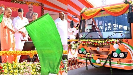 UP News: सीएम योगी ने अयोध्या में 51 साधारण बसों को दिखाई हरी झंडी, बोले- महिलाओं का सपना हुआ साकार