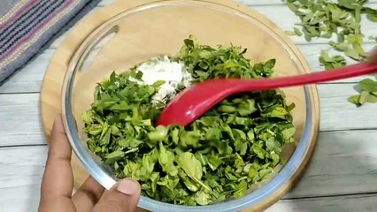 मेथी से बना कुरकुरा नाश्ता बिना आटा गूंधे_ बिना बे...िर्फ मिनटो मे बनाए महीने भर खाये  स्टोर भी करे