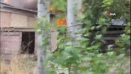 Alevler İçinde Kalan Ev Kullanılamaz Hale Geldi