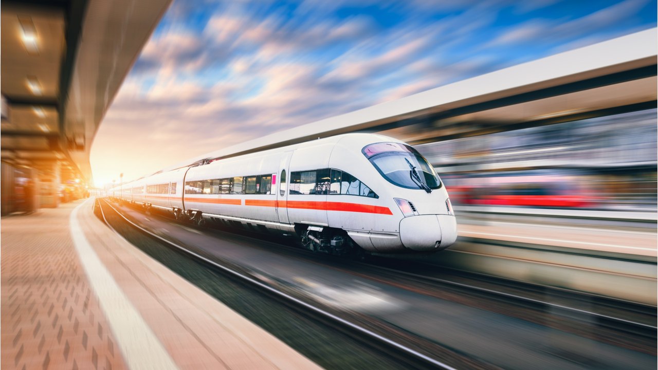 Bahn-Fahrplanwechsel, Streaming-Preiserhöhung und Mode-Novum: Das ändert sich im November 2023