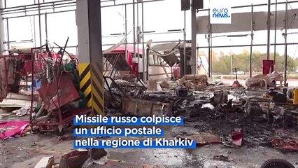 Razzo su un ufficio postale ucraino. Ira di Zelensky: "Replicare all'orrore russo"