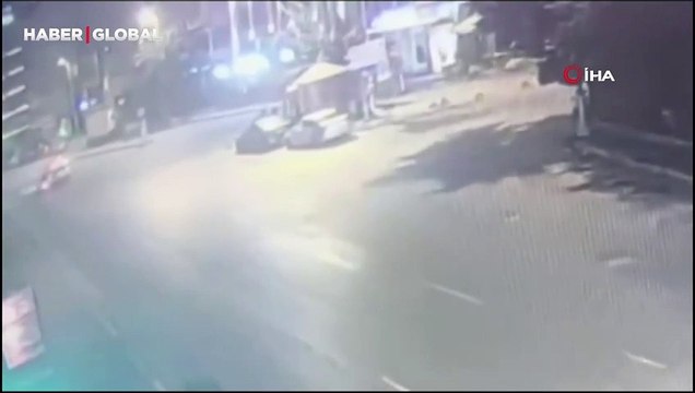 İstanbul’da "Maskeli 5’ler Çetesi" kamerada: Motosikletleri çaldılar