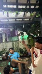 Déplacer des insectes volants avec son téléphone