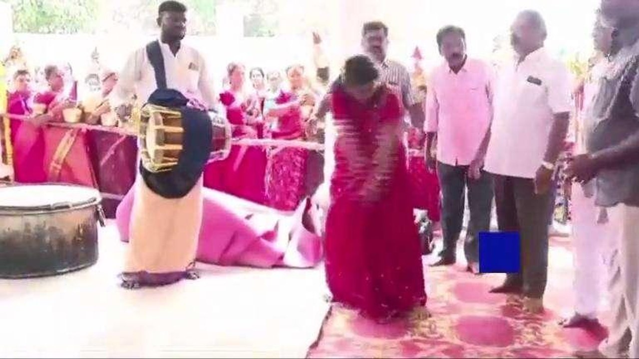 కాకినాడ జిల్లా: దుర్గమ్మ పూనింది