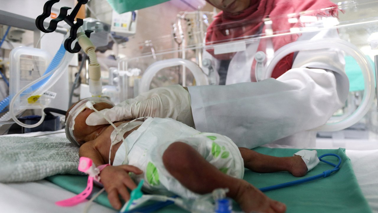 La situación de la Unidad de Cuidados Intensivos Neonatales en un hospital de Gaza