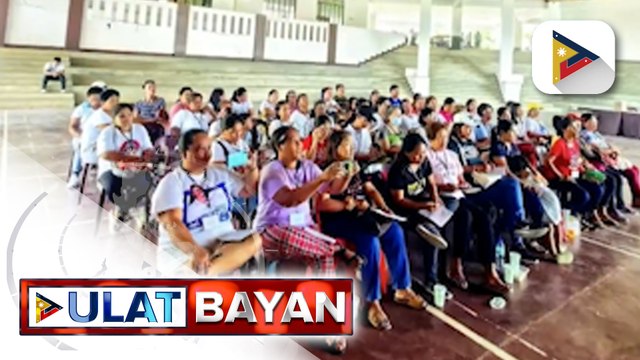 Ilang manggagawa ng turismo na naapektuhan ng oil spill sa Oriental Mindoro, natulungan ng TUPAD...