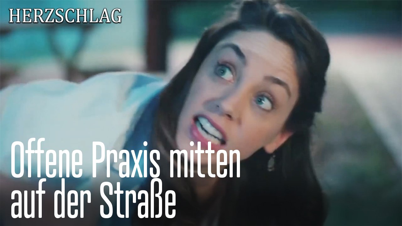 Offene Praxis mitten auf der Straße