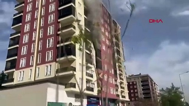 Un incendie s'est déclaré dans un immeuble de 11 étages à Bursa