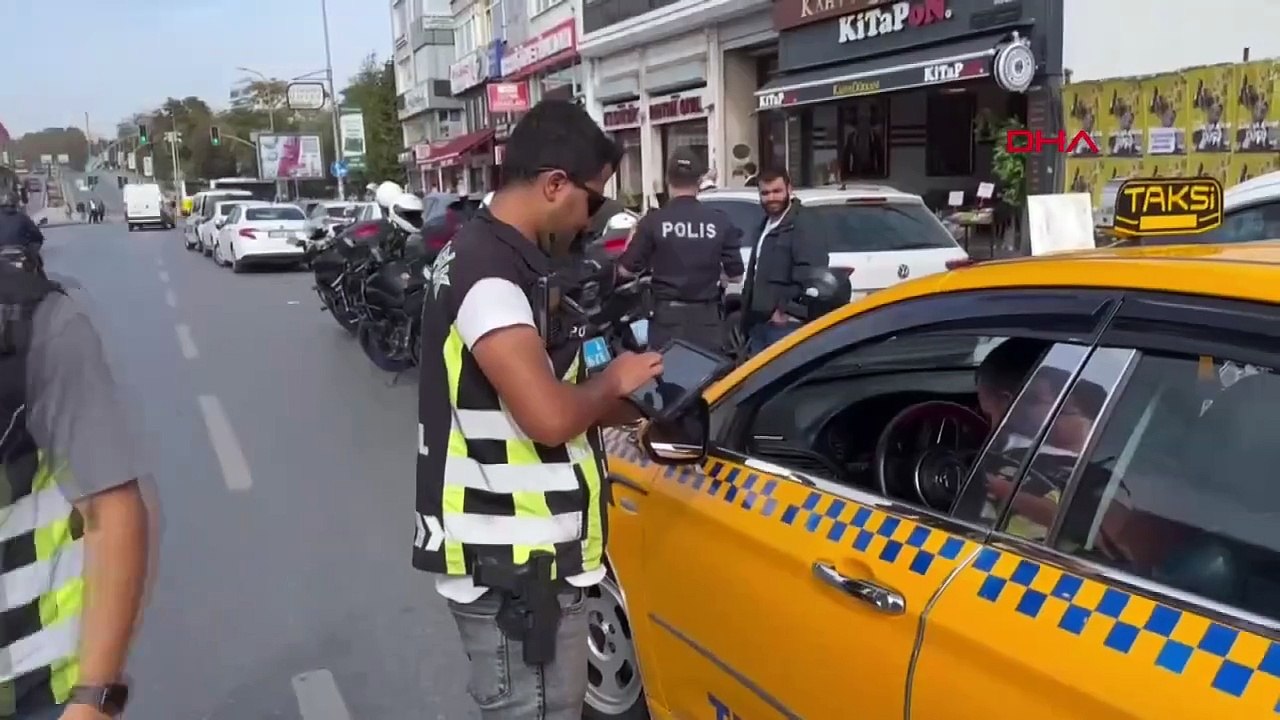 Inspection des motos et des taxis à Kadıköy : 16 conducteurs condamnés à une amende