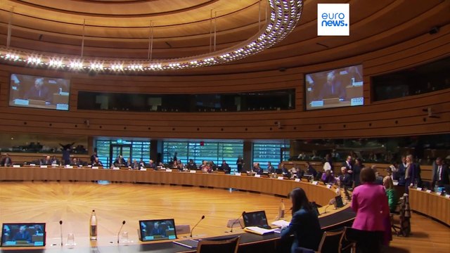 ЕС призывает к гуманитарной паузе, но не к прекращению огня