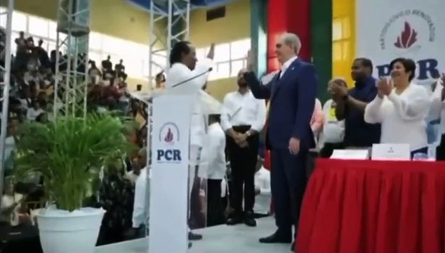 Zorrilla Ozuna hizo jurar a Abinader que lo nombrará ahora y después