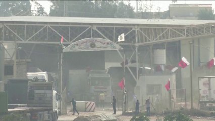 قافلة المساعدات الثالثة المتجهة إلى #غزة تدخل #معبر_رفح من #مصر #العربية