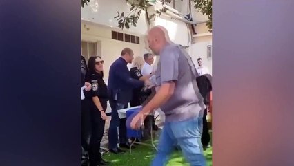 Le ministre israélien Ben Gvir a distribué des armes à canon long aux civils