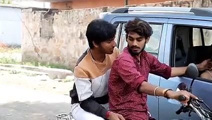Police Wali Ne Ladko ko sikhaya sabak