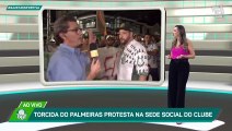 Torcida do Palmeiras protesta na sede social do clube
