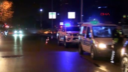 Esenyurt'ta Otomobil, Motosiklet ve Cipe Çarptı: 1 Yaralı