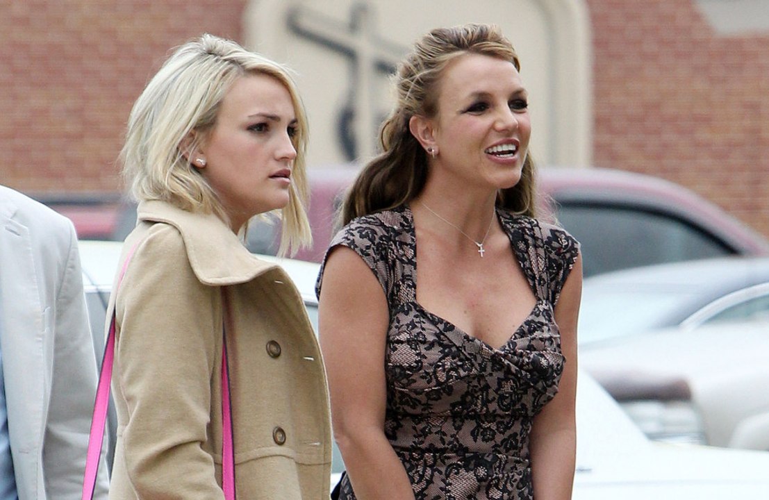 Britney Spears has slammed her younger singer Jamie Lynn Spears for “capitalising” on her torment