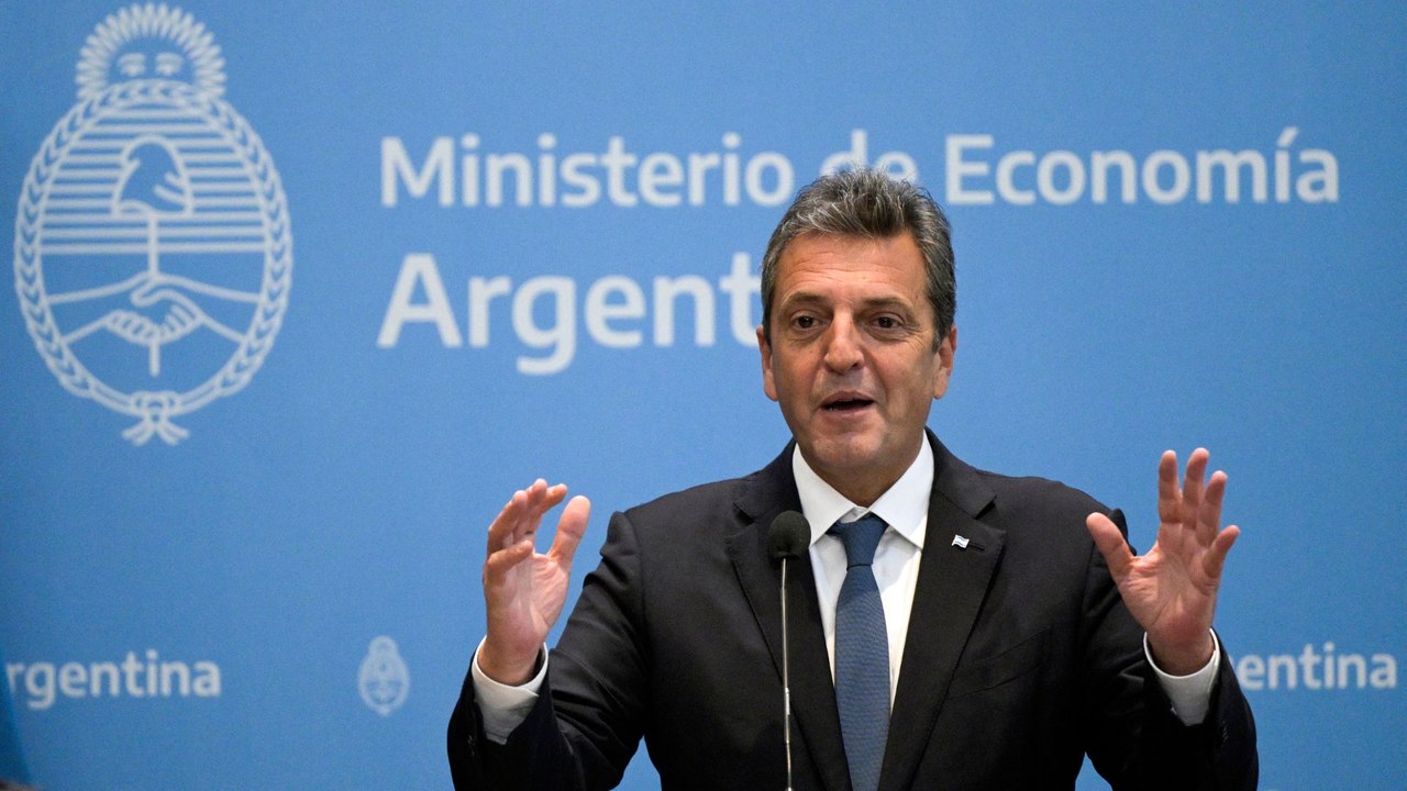 "El Gobierno aprovechó la división opositora para mantener la continuidad como oferta": analista sobre triunfo de Massa en la primera vuelta en Argentina