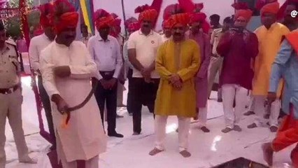 विजयदशमी आज, पुलिस अधिकारियों द्वारा की गई विशेष शस्त्र पूजा