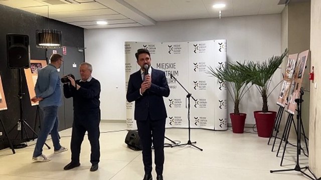 Nowy Targ - Wernisaż międzynarodowej wystawy rysunkowego humoru_ANTYHYBRID