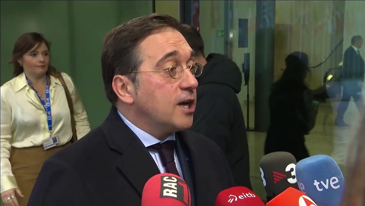 Albares prova de convèncer els estats de la UE que no hi haurà efecte dòmino si el català és oficial