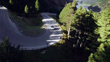 Mercedes-AMG GLE 53 Hybrid 4Matic+ - facelift (2023) - Driving Scenes