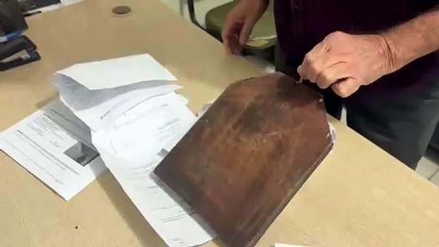 Mulher é presa suspeita de agredir ex-marido com golpes de tábua de carne