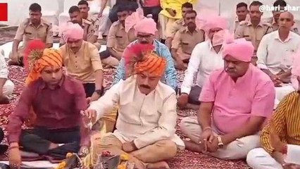 गुना: कलेक्टर-SP ने शस्त्र पूजन कर दी जिलेवासियों को शुभकामनाएं