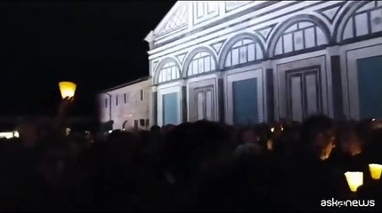 Fiaccolata per la pace a Firenze, in migliaia salgono a San Miniato