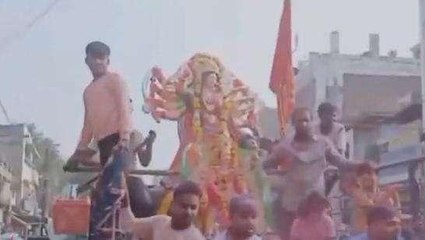 श्योपुर: नौ दिन स्थापित रहने के बाद हुआ देवी विसर्जन,बड़ी संख्या में जुटे श्रद्धालु