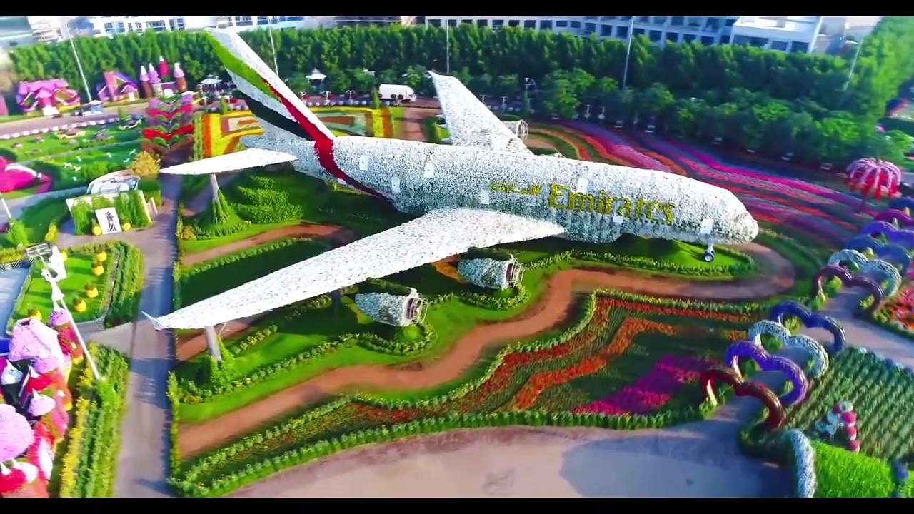 TOP 12 BEST PLACES TO VISIT IN DUBAI 2024