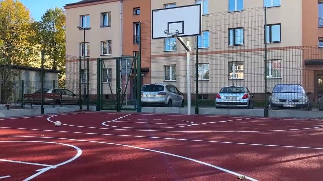 Nowy Targ - boisko osiedlowe otwarte dla mieszkańców