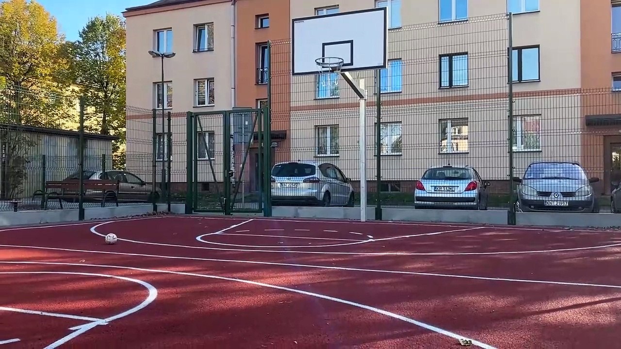 Nowy Targ - boisko osiedlowe otwarte dla mieszkańców