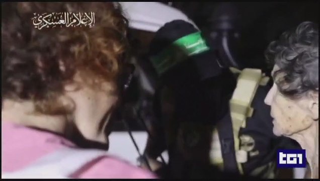 Israele, operatrice Cri che ha preso in consegna ostaggio Hamas: Contenta di poter aiutare