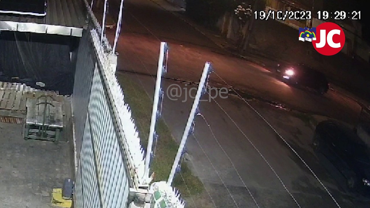 Vídeo mostra momento em que criminosos matam juiz e fogem em seguida