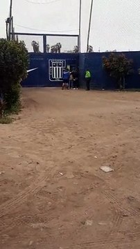 Hinchas, jugadores y comando técnico de Alianza Lima tuvieron reunión coordinada