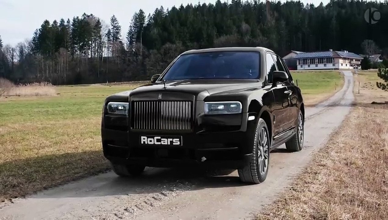 Rolls-Royce Cullinan Black Badge (2020) - V12 Luxury SUV in details.