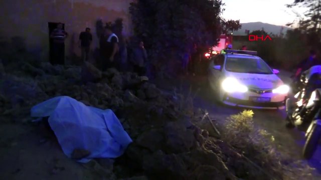 Salihli'de Motosiklet ile Hafif Ticari Araç Kafa Kafaya Çarpıştı: 1 Ölü, 1 Yaralı