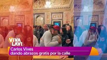 Carlos Vives es captado dando abrazos en la calle