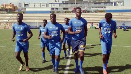 Aux Canaries, le foot pour aider les jeunes migrants à reprendre pied