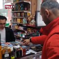 Gençlerden örnek davranış! Aldıkları suyun parasını kameraya gösterip bıraktılar