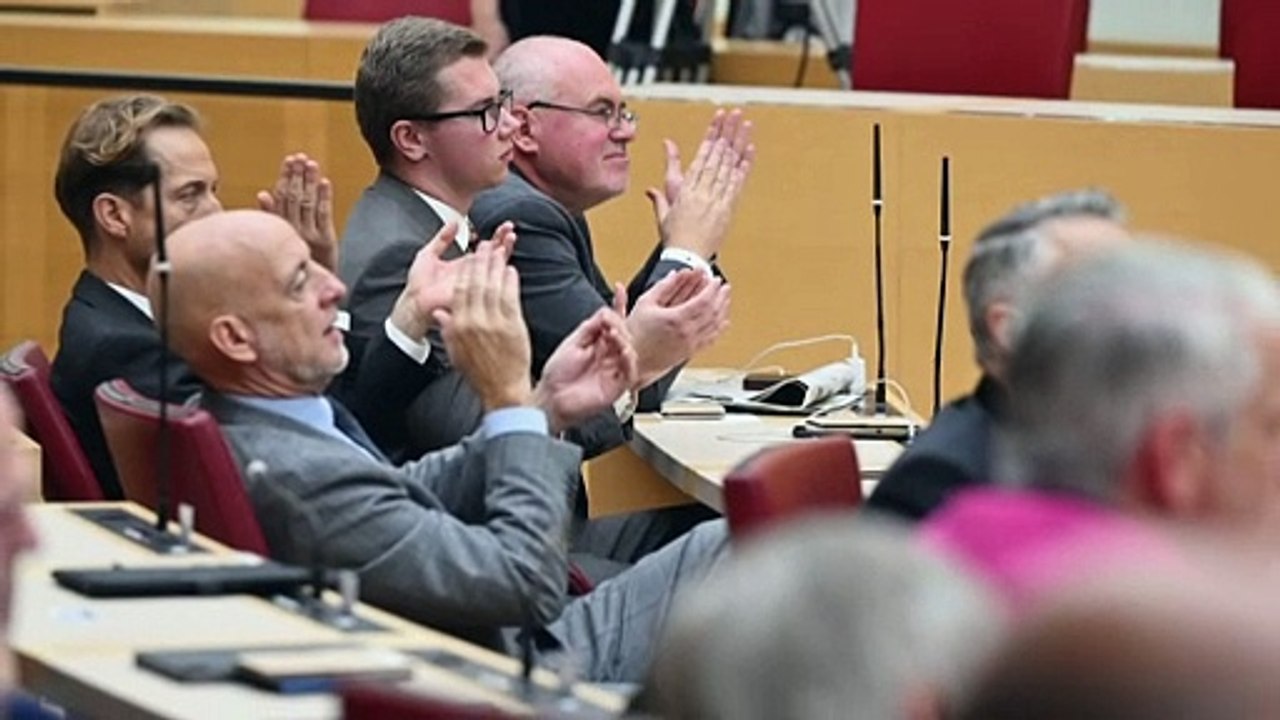 Nach Haftbefehl: AfD-Politiker Halemba im bayerischen Landtag